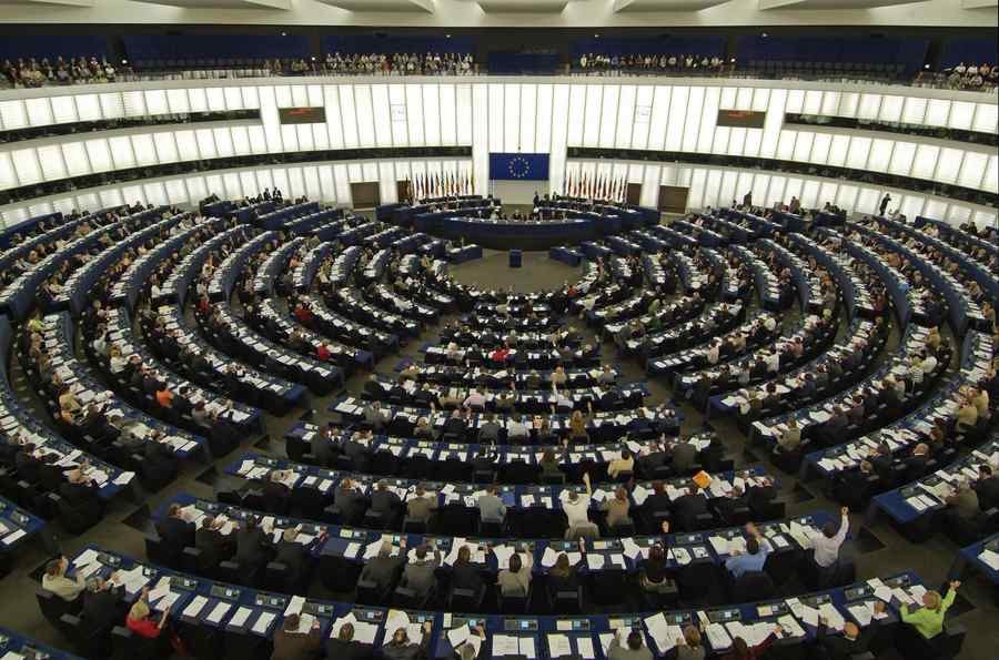 Bluful Parlamentului European: o rezoluţie simbolică împotriva Google