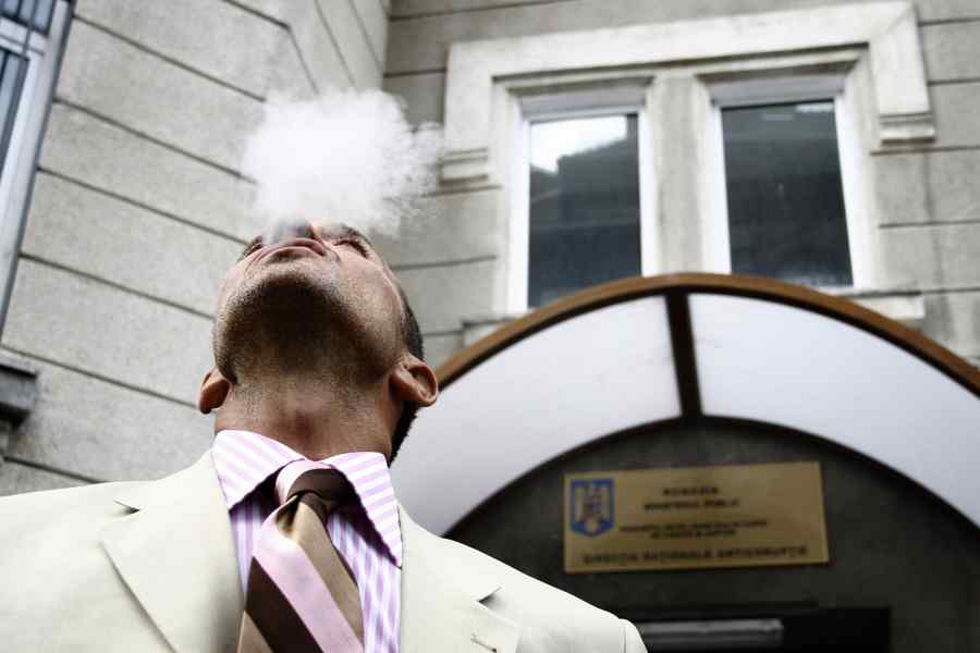 Mazăre nu scapă de controlul judiciar