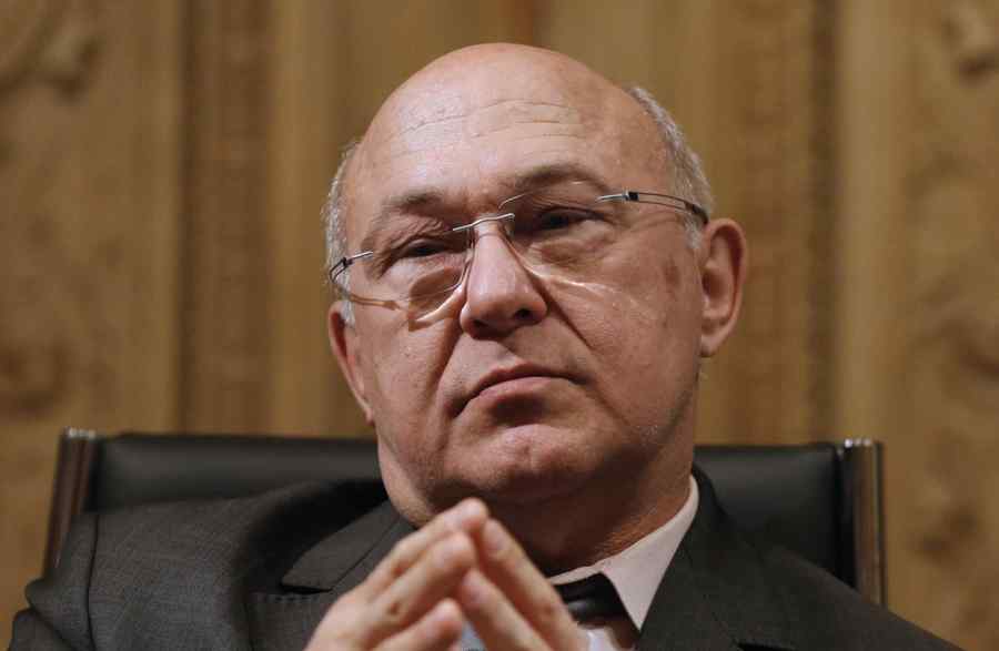 Livrarea primei nave Mistral către Rusia mai aşteaptă