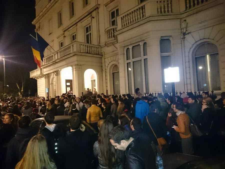 FADERE: Vom strânge semnături de la românii care nu vor putea vota