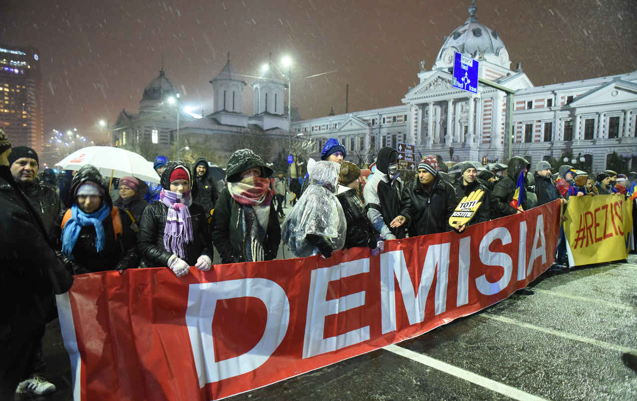 Proteste și protestaci