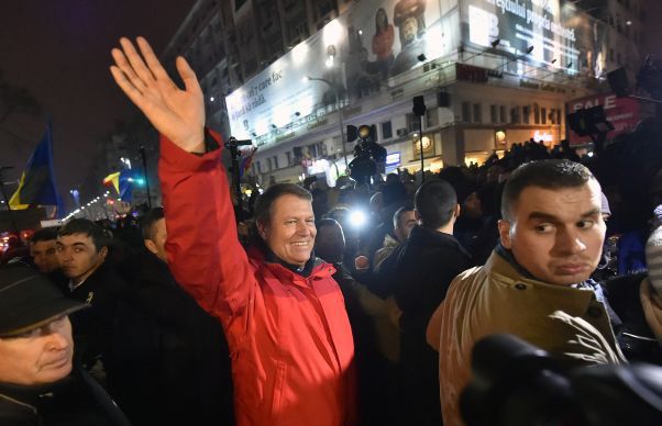 „Atenția” lui Iohannis legată de proteste și Viorica Dăncilă