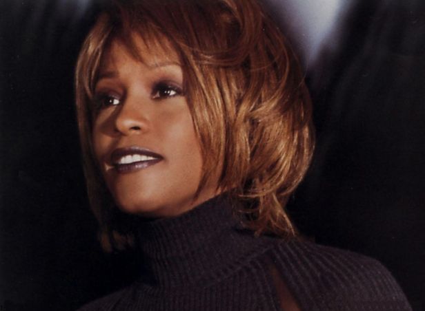Whitney Houston a decedat din cauza unei supradoze de droguri