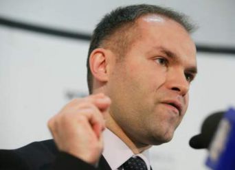 Este în regulă ca Funeriu sau Turcan să fie în conducerea ICR în timp ce scriitori sunt ignoraţi?