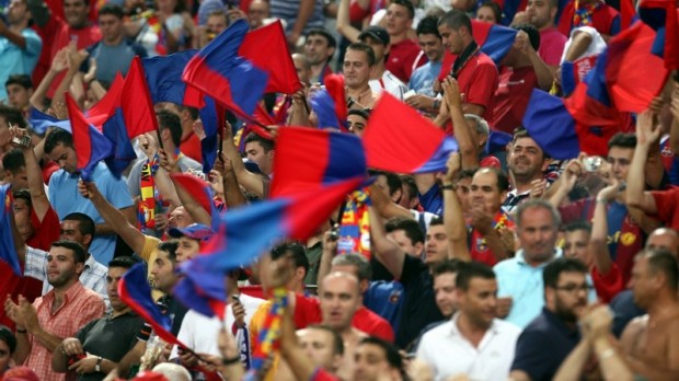 Incidente între fanii stelişti şi localnici în judeţul Sibiu. Un suporter e în spital