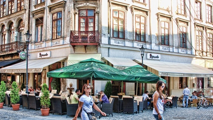 El Pais: „Din Micul Paris, Bucureştiul s-a transformat într-un oraş cool”