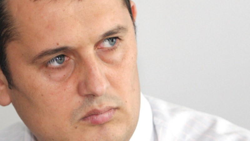 „Băncile trebuie să permită celor 5,4 milioane de împrumutaţi să respire!”