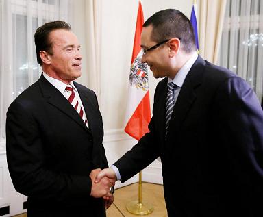 Ponta l-a convins pe Arnold Schwarzenegger să vină în România