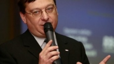 Horia Gârbea, premiat cu Heydar Aliyev 90  pentru un eseu despre fostul lider autoritar al Azerbaidjanului