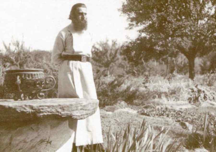 Se împlinesc 27 de ani de la moartea părintelui Arsenie Boca