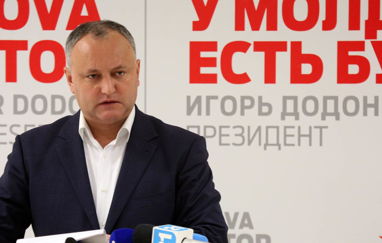 NUMAI DOUĂ ÎNTREBĂRI pentru Igor Dodon