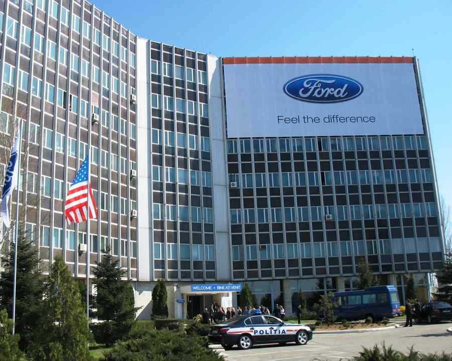 Americanii de la Ford fac mașină nouă la Craiova