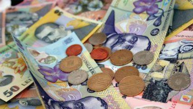 Leul s-a apreciat uşor până la 4,3420 lei/euro