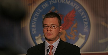 Premierul desemnat şi armata sa secretă