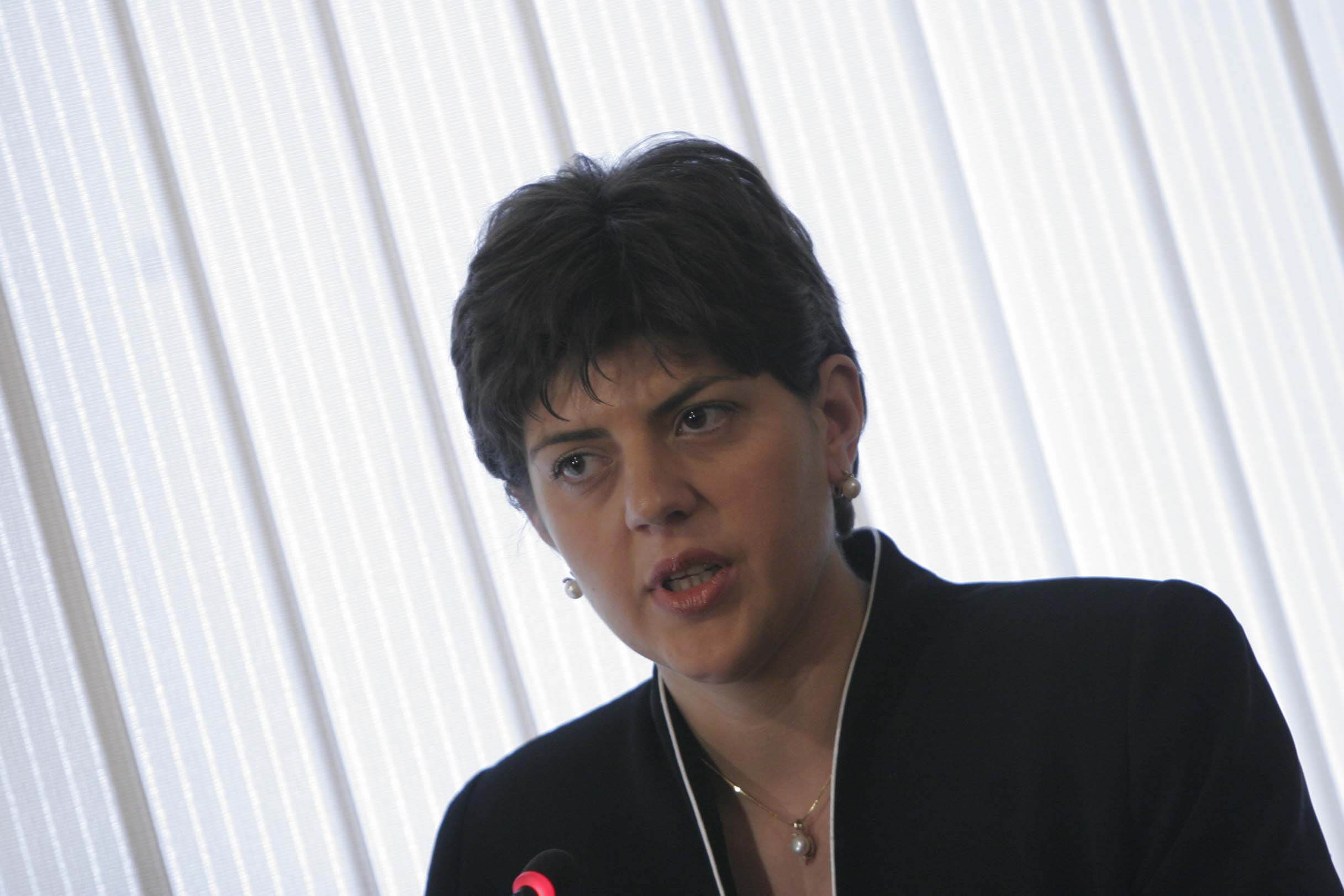Lucrarea de doctorat a procurorului general al României, Laura Codruţa Kovesi, un plagiat