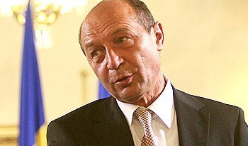 Băsescu, mijlocaş la Universitatea Craiova