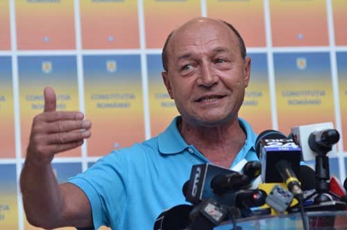 Băsescu, ţinut pe tuşă până săptămâna viitoare