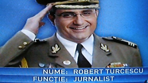 Robert Turcescu şi Laura Kovesi nu mai au gradul de colonel