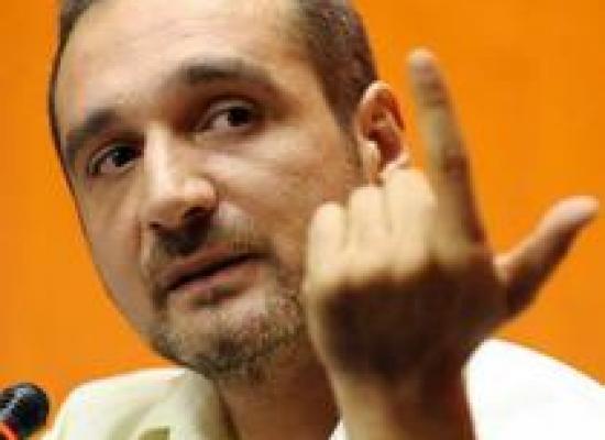 Antonescu: Ambasadorul SUA ar trebui să-i îngrădească lui Lăzăroiu expansiunea delirantă