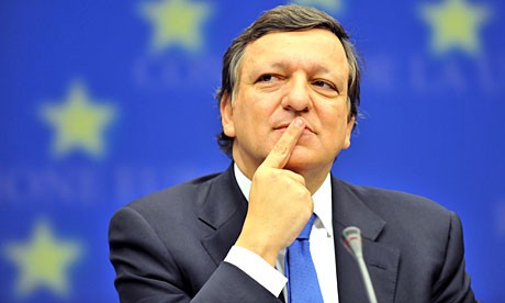 Barroso la Chişinău: între vizită istorică şi de doi bani speranţă
