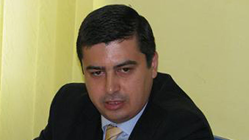 Li s-a spus fetelor direct: „Dacă nu daţi banii, nu vă va fi bine!”