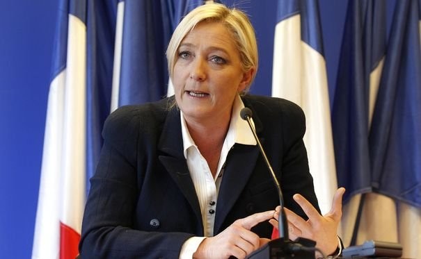 „Am ajuns ca ţara să fie amanta SUA şi târfa emirilor îmbuibaţi”