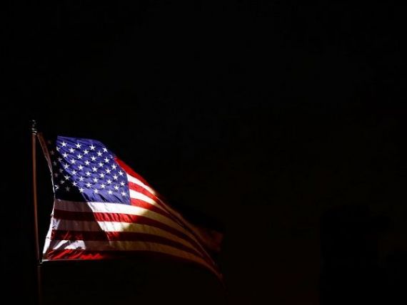 Americanii pun muzica și în lume începe petrecerea