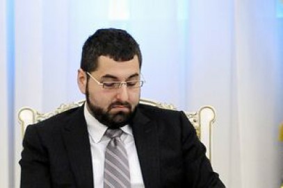 Purtătorul de cuvânt al lui Traian Băsescu NU cunoaşte prevederile Constituţiei