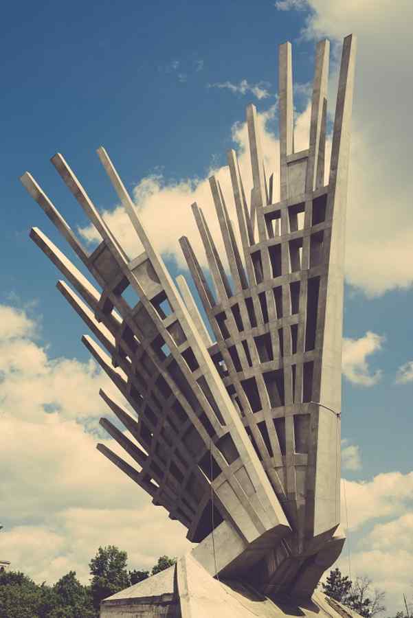 Un soldat a leșinat la ceremonia de dezvelire a monumentului ”Aripi”