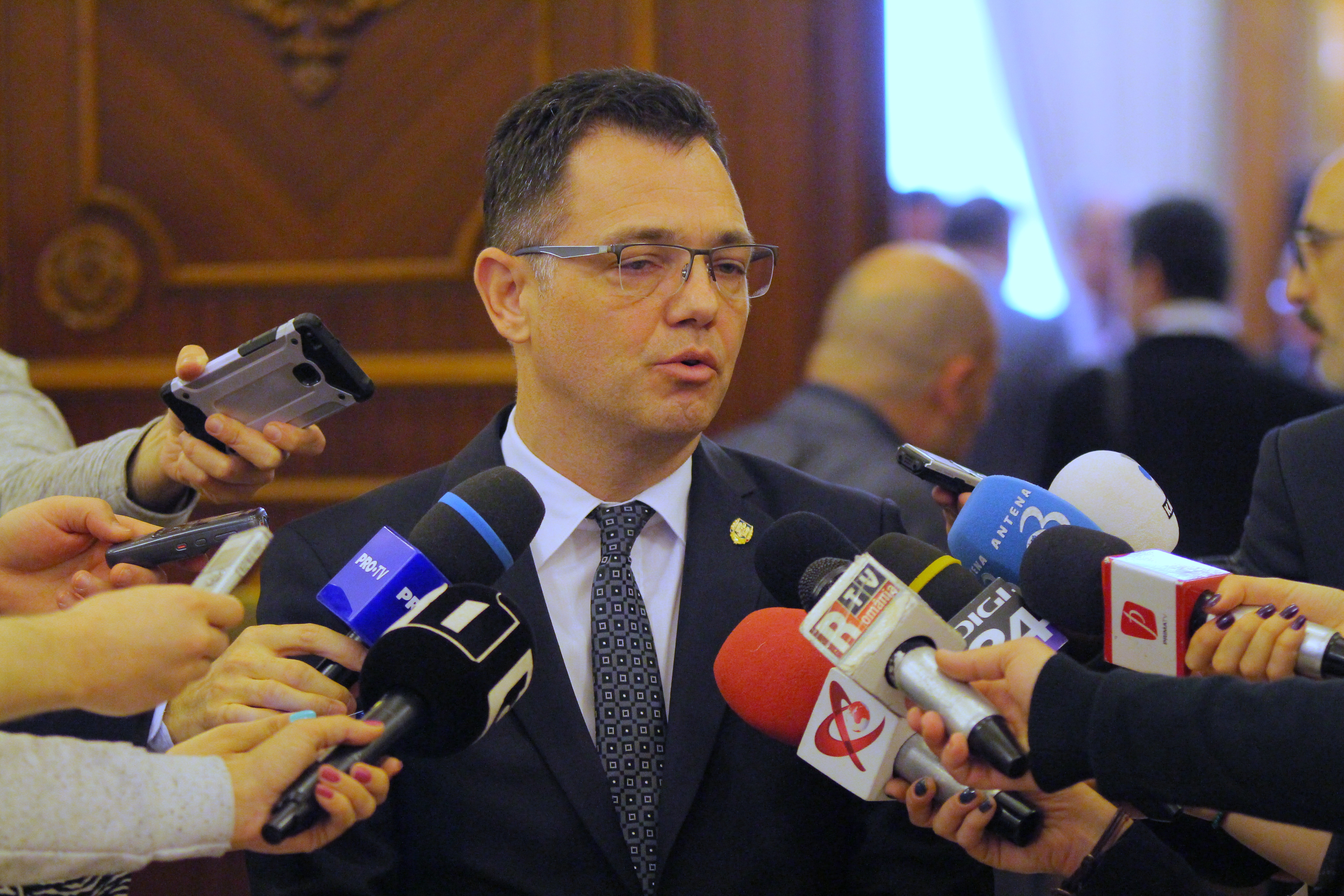 PSD îi rupe laurii lui Cîțu: „Nu merită felicitat”