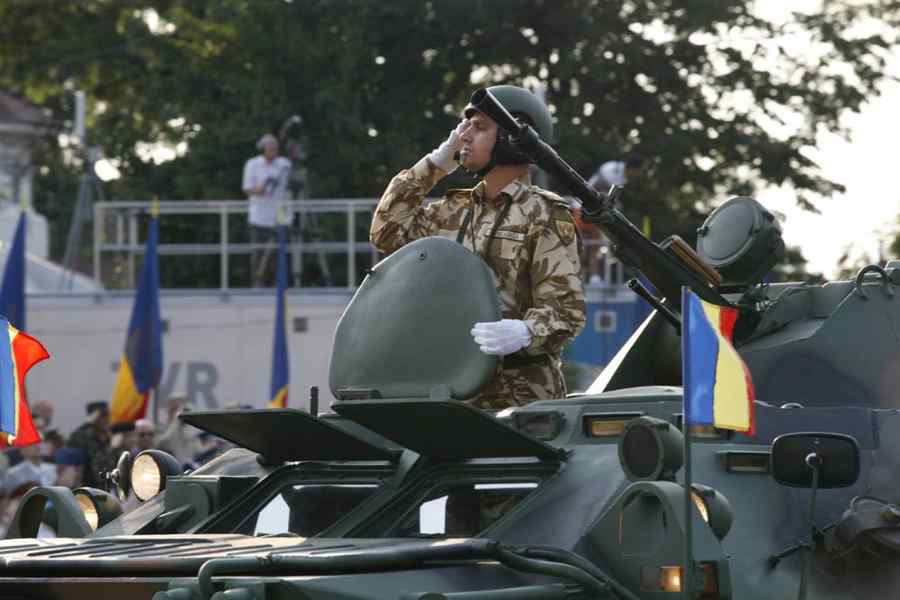 Procurorii militari îl camuflează pe Oprea în spatele unei acțiuni imaginare a DIICOT