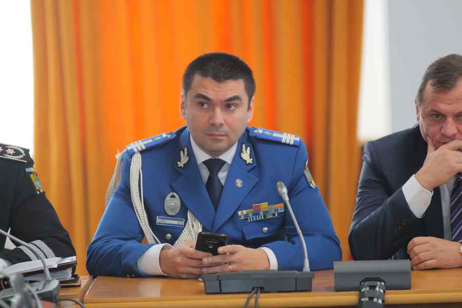 Cucoş nu mai cântă deloc