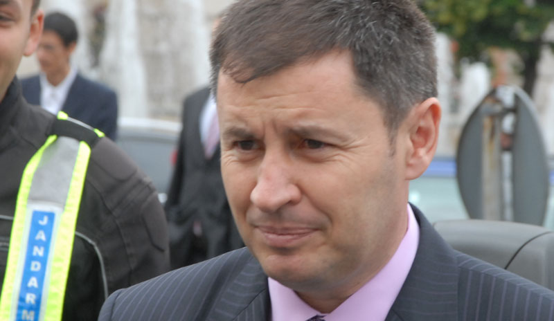 PDL vrea regim special la alegeri pentru funcţionarii care deţin posturi de conducere