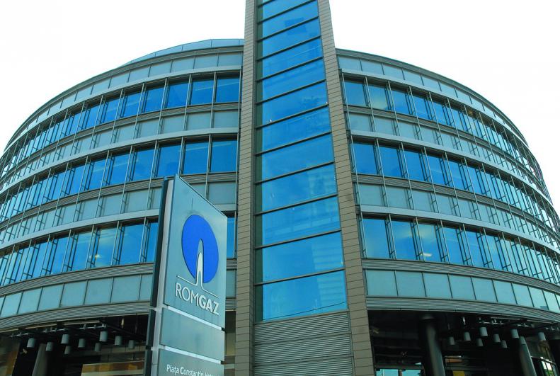 Fitch a revizuit în scădere ratingul Romgaz