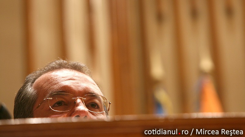 Boc: Arafat poate reveni în minister dacă dorește