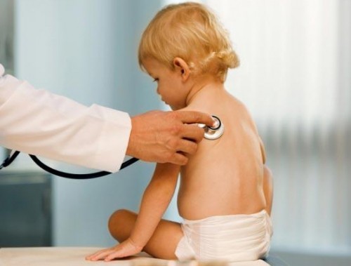 Avalanşă de viroze în Gorj. Tot mai mulţi copii au ajuns la spital