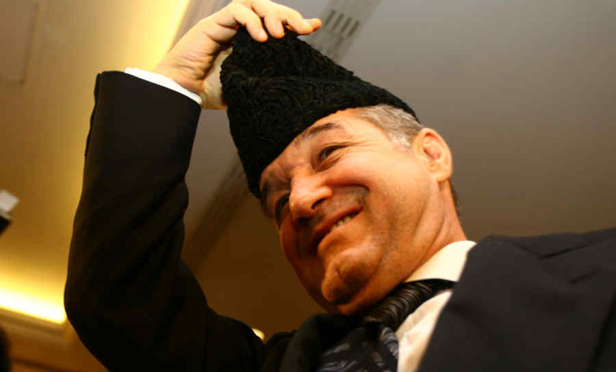 I-auzi, ia: Becali zice că se spânzură!