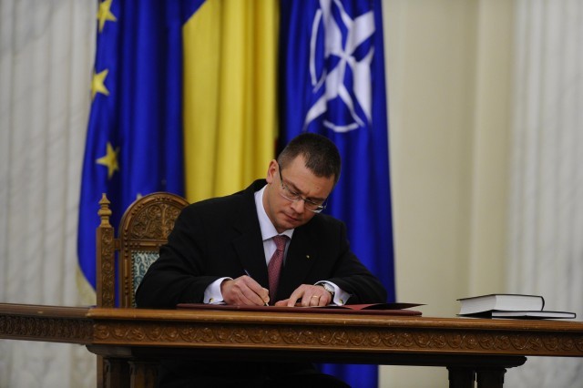 M.R. Ungureanu nu ştie pe unde să mai scoată cămaşa în afacerea Cupru Min