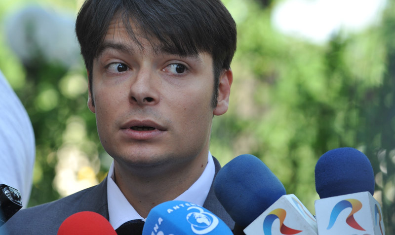 Victor Alistar, retras din noul Cabinet