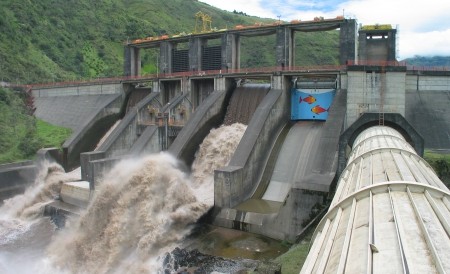 Hidroelectrica a cheltuit un miliard de lei pentru apă şi electricitate