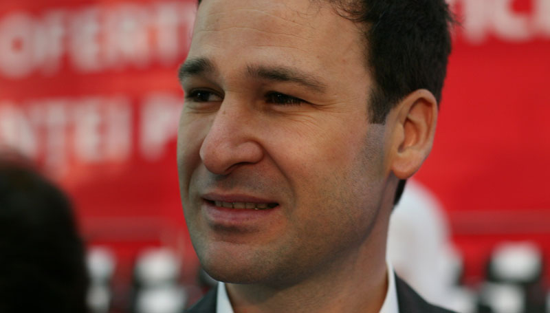 Robert Negoiţă, Costel Căşuneanu şi Mircea Man sunt doctori de doctori în ştiinţe