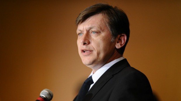 Antonescu: Ministrul Justiţiei poate propune noul procuror general, nu voi obstrucţiona numirea