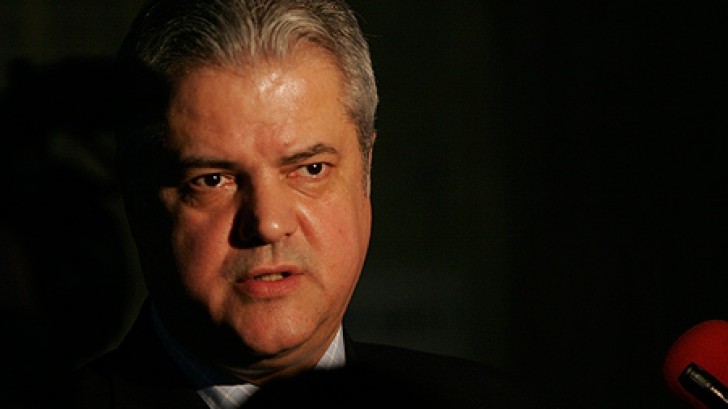 Adrian Năstase în război cu procurorii şi cu Băsescu din închisoare