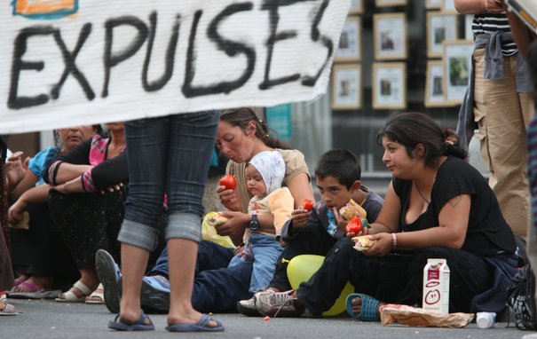 Problema romilor: România şi Franţa cad de acord că sunt de acord