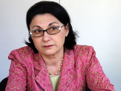 Andronescu: Să instaurăm dialogul şcoală-părinţi înainte să izbucnescă conflictele