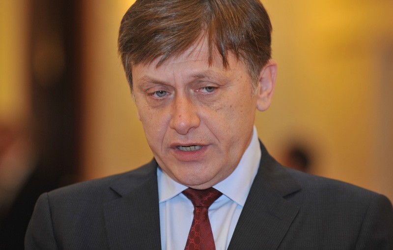 Antonescu: Voi fi candidatul USL la prezidenţiale