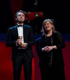 Filmul „Poziţia copilului”, distins cu „Ursul de Aur”