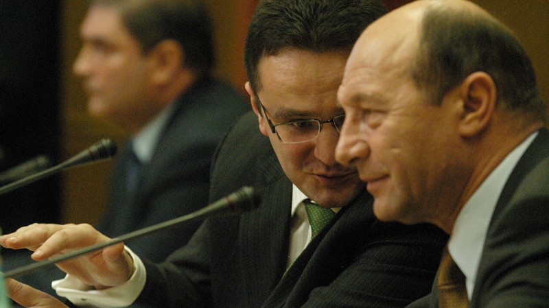 Şeful SRI, decorat de Băsescu