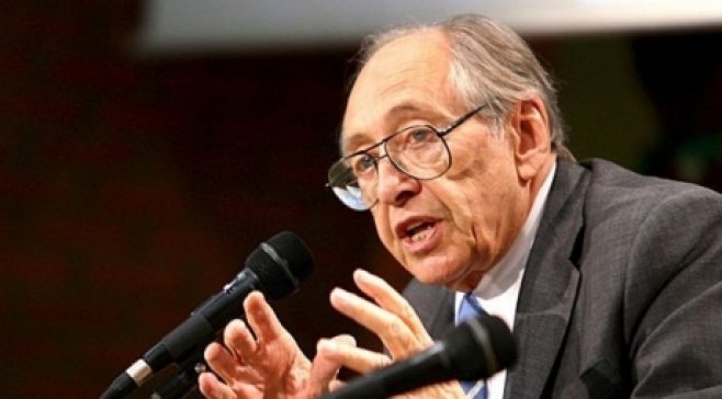 Ce ne aşteaptă în următorii 40 de ani: Alvin Toffler şi-a anunţat predicţiile