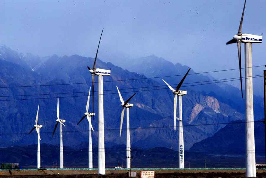 Risipă de energii și risipirea țării